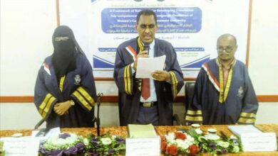 مناقشة علنية لأطروحة دكتوراه بكلية اللغات والترجمة جامعة عدن