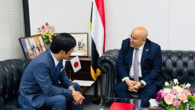 السفير السنيني يبحث مع وزير الدولة الياباني تعزيز التعاون المشترك