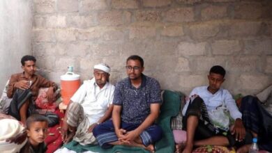 السلطة المحلية بالحديدة تعزي أسرة الجبلي بوفاة ثلاثة من أبنائها داخل بئر في حيس