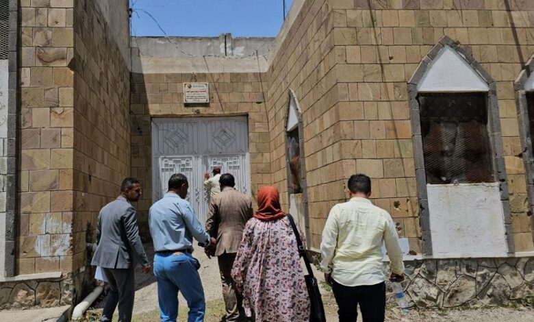 اللجنة الوطنية للتحقيق تطلع على اوضاع (951) من نزلاء السجن المركزي في تعز