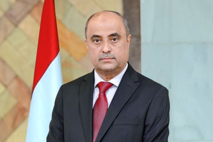 رئيس الوزراء يتعهد بمواجهة التحديات "بكل إخلاص"