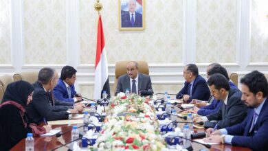 رئيس الوزراء يرأس اجتماع حكومي لمعالجة الإشكالات القائمة في توفر الغاز المنزلي