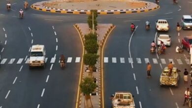 صورة من مدينة المخا تجتاح مواقع التواصل الاجتماعي وتجذب اهتمام اليمنيين.. ماذا قالوا؟