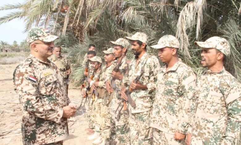 طارق صالح يتبادل التهاني مع المرابطين في سواحل البحر الأحمر بمناسبة عيد الأضحى