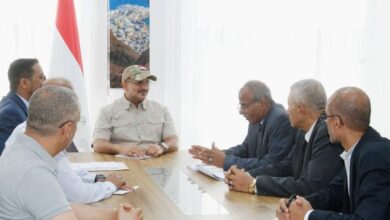 طارق صالح يترأس اجتماعاً مشتركاً لمناقشة الخطة التنفيذية لإعداد المخطط العام لمدينة الخوخة
