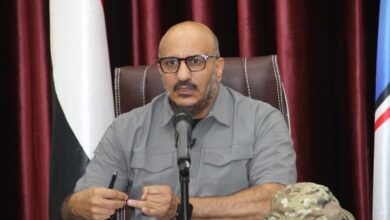 طارق صالح يترأس اجتماعًا للمكتب السياسي