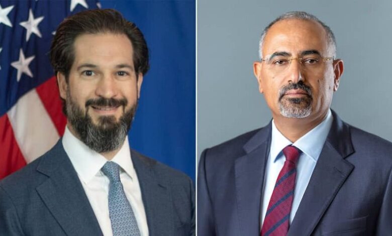 عضو مجلس القيادة اللواء الزُبيدي يبحث مع القائم بأعمال السفير الأمريكي تطورات الأوضاع في اليمن والمنطقة