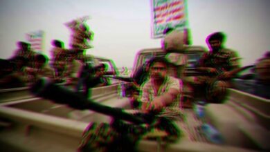 عنصر حوثي يعتدي بالضرب المبرح على عامل محطة وقود في الحديدة