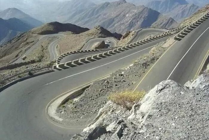 في ظل تعنت حوثي ..محافظ أبين يوافق على فتح طريق عقبة ثرة