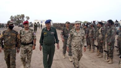 فيديو| في زيارة معايدة.. الأكوع: إنجازات قطاع أمن الساحل الغربي حصنت الجبهة الداخلية