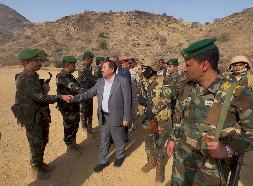 محافظ حجة يزور محور حرض ويشيد بجاهزية القوات الخاصة ولواء الفرسان