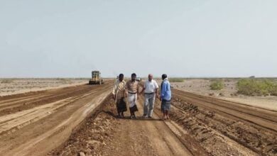 مدير عام ذو باب المندب يتفقد أعمال المرحلة الأولى من طريق النصر الرابط بين الحديدة ولحج