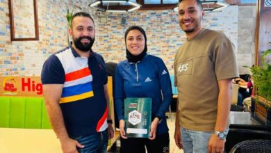 حسام ورحمة محمد وعادل المحروقي