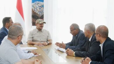 ناقش تطوير مدينة الخوخة.. طارق صالح يترأس اجتماعًا مشتركًا من هيئة الأراضي ومحافظة الحديدة