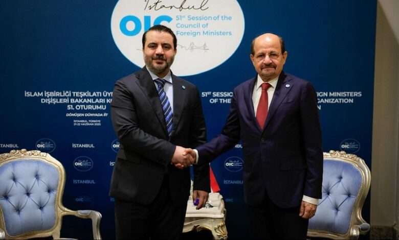 وزير الخارجية يبحث مع نظيره السوري سبل تعزيز العلاقات الثنائية بين البلدين