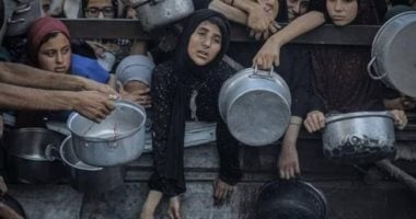 "بطونهم خاوية".. المجاعة تحصد أرواح عشرات النازحين الفلسطينيين فى غزة.. "الصحة": أكثر من مليونى إنسان يواجهون خطر الجوع.. وجيش الاحتلال الاسرائيلي يعلن توسيع عملياته العسكرية في مدينة دير البلح وسط القطاع