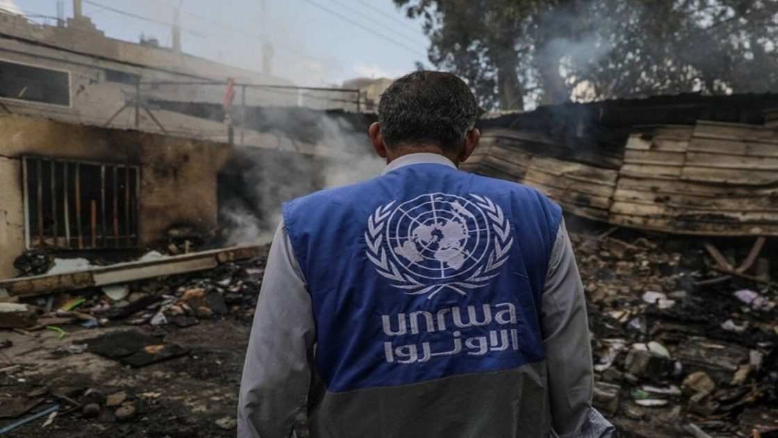 موظفونا والأطباء يصابون بالإغماء من الجوع في غزة