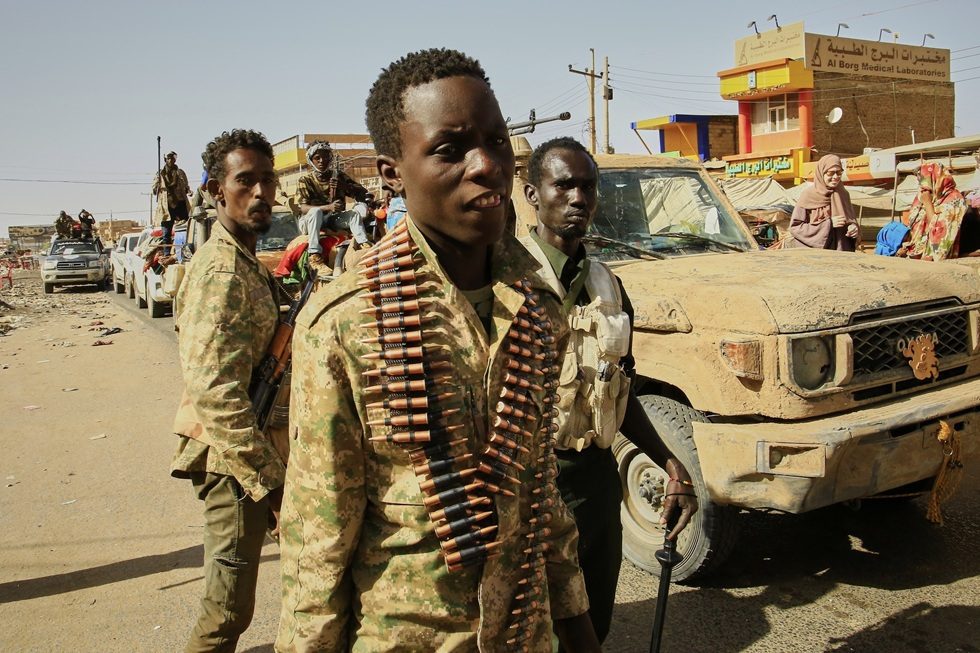 مراسل RT: الجيش السوداني بدأ تنفيذ خطة تفريغ العاصمة الخرطوم من التشكيلات المسلحة