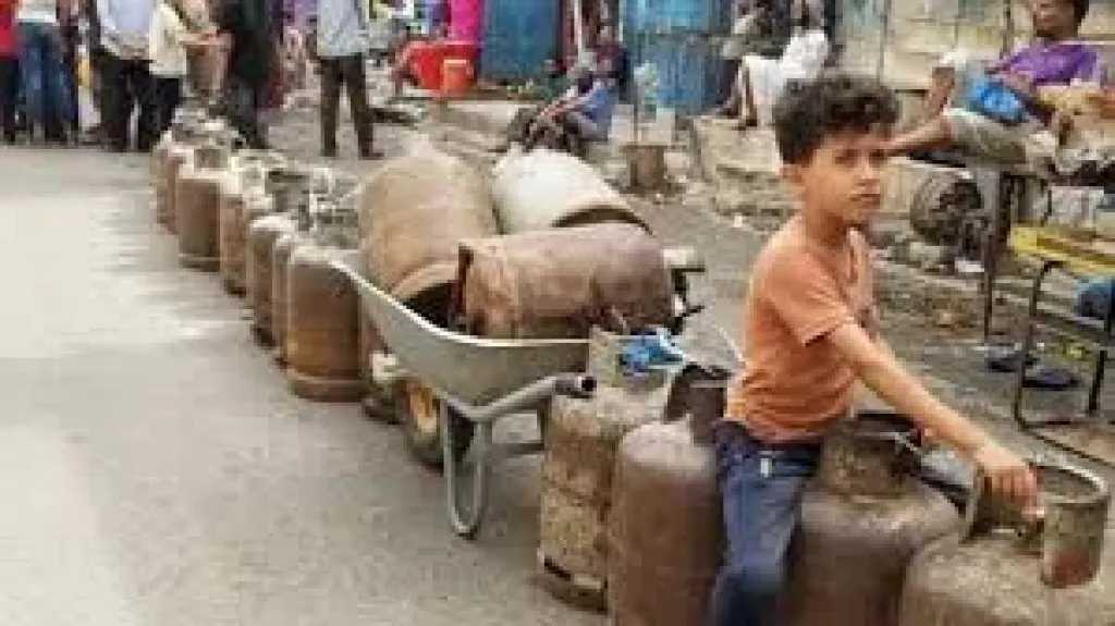 اخبار-اليمن-الان-|-سعر-أسطوانة-الغاز-في-تعز-يسجل-رقمًا-قياسيًا-جديدًا.-والأسر-تعاني-من-تدهور-معيشي-غير-مسبوق