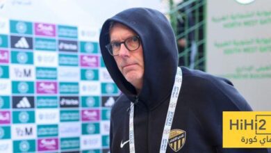 الاتحاد يراقب نجم أستون فيلا بطلب من بلان