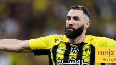 بنزيما يقترب من تجديد عقده مع الاتحاد