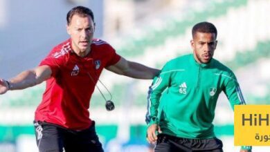 لاعب الأهلي يوقع لنادي الشباب