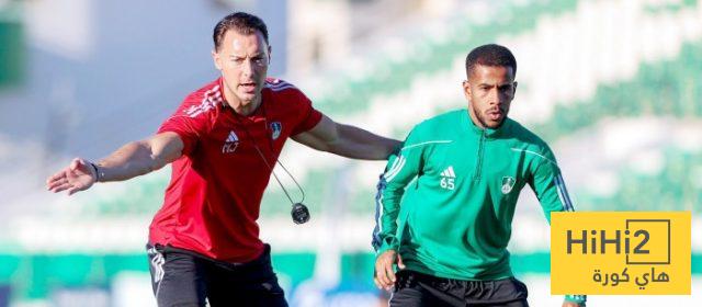 لاعب الأهلي يوقع لنادي الشباب
