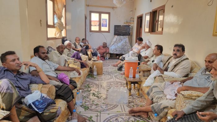اجتماع في حيس يؤكد الحاجة الإنسانية لفتح طريق حيس-الجراحي