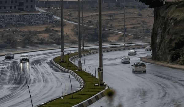 أمطار على الباحة.. ورياح نشطة وأتربة مثارة على الليث والقنفذة وبحرة