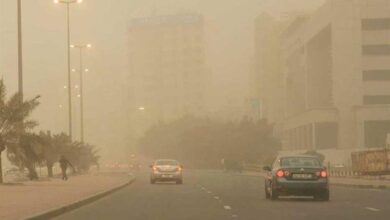 رياح نشطة وأتربة مثارة على نجران