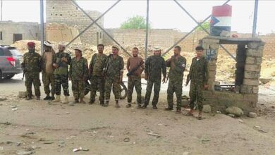 أفراد الحزام في لودر يعبرون عن رفضهم مغادرة المدينة لخوض دورة تدريبية ويطالبون بالدعم لتعزيز الأمن