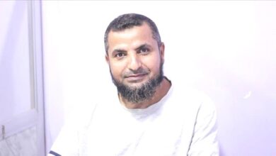 أكاديمي: الورق لا يطعم خبزًا إما أن تكون أكبر من شهادتك أو تبقى حبيسها