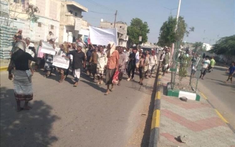 احتجاجات غاضبة في زنجبار رفضًا للمعاناة اليومية والتدهور المعيشي