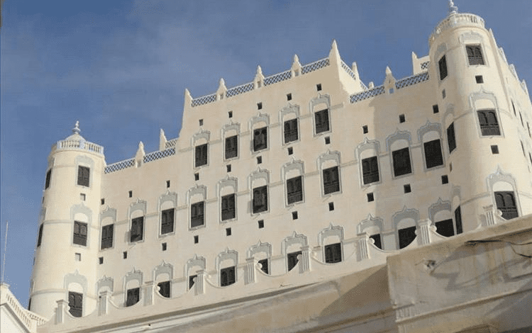 البرنامج السعودي لإعمار اليمن يرمّم «قصر سيئون» التاريخي في حضرموت