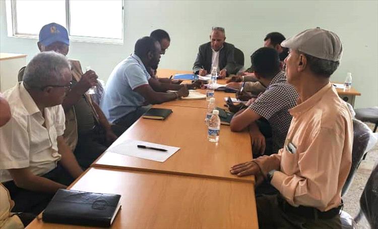الدعيس يبحث مع اللجنة الدولية للصليب الأحمر ترتيبات توقيع اتفاقية مشروع دعم النحالين