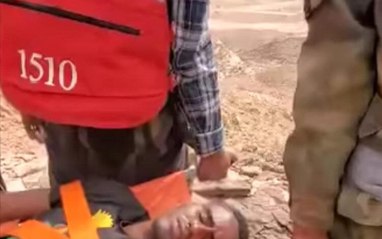 الدفاع المدني بشبوة ينجح في إنقاذ الشبان العالقين بتعاون أمني وإنساني كبير