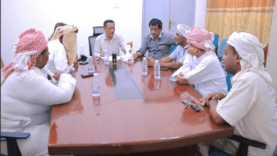 الدكتور العمودي يلتقي باللجنة الصحية المجتمعية بمديرية رماه الصحراوية