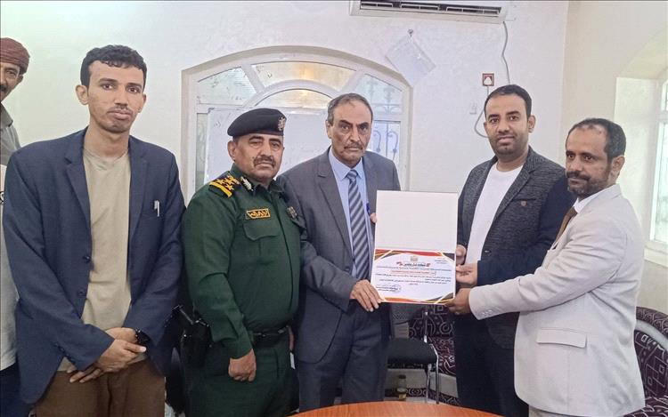 السلطة المحلية بشبوة تُشيد بجهود منظمة أطباء بلا حدود ودعمها المستمر للقطاع الصحي