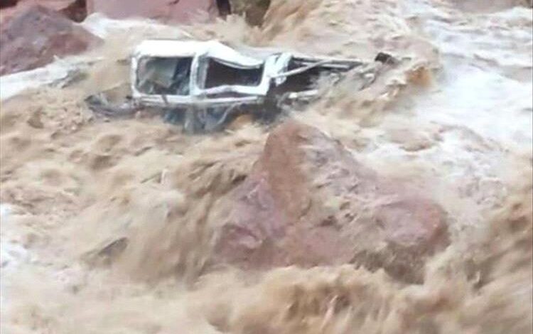 السيول تودي بحياة أربعة شبان في إب