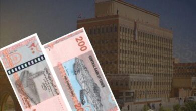 العملة تحت الطاولة: الحوثيون يطبعون النقود ويهربونها دون رقابة
