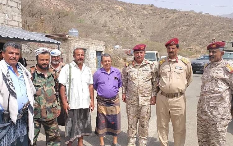 العميد سند الرهوي يصل جبهة ثرة لتنفيذ قرارات اللجنة الأمنية وفتح الطريق أمام المسافرين((نسخة إضافية))