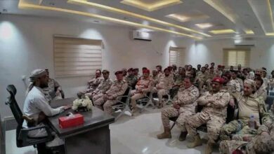 اللواء رداد الهاشمي يعقد لقاءً موسعًا مع قادة الألوية والكتائب في محوري البقع وكتاف