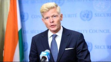 المبعوث الأممي يختتم زيارته إلى عدن بدعوة لتسوية سياسية شاملة وتشكيل وفد تفاوضي يمني موحّد