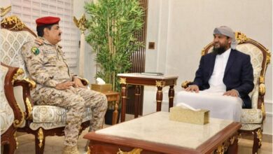 المحرّمي يبحث مع وزير الدفاع تحديات المرحلة وتعزيز الجاهزية العسكرية