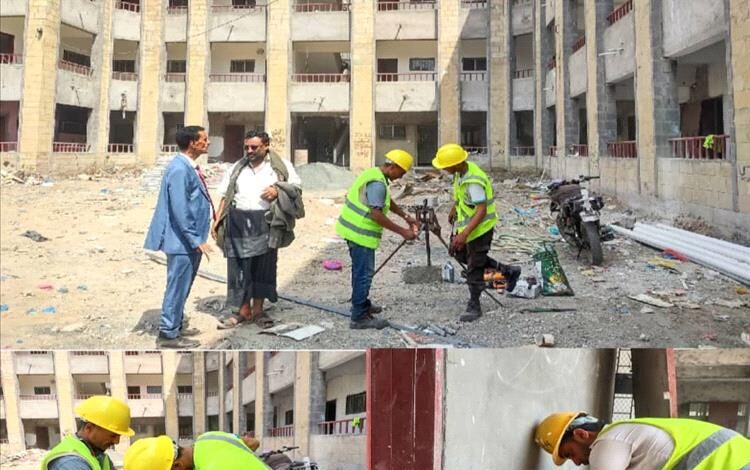 المشمر يتفقد سير العمل في استكمال مشروع بناء مدرسة 22 مايو بمنطقة عصيفرة