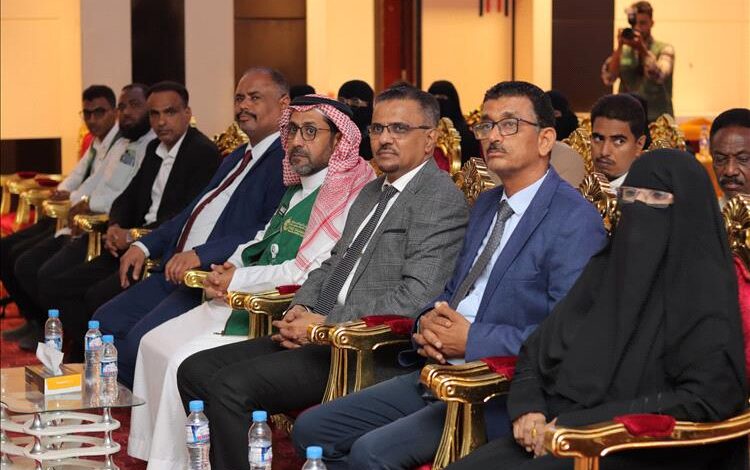المكلا: مركز الملك سلمان للإغاثة يدشّن مشروع "إعادة إدماج النساء المفرج عنهن وأسرهن في المجتمع"