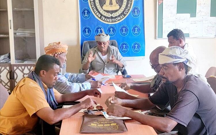 الهيئة التنفيذية لانتقالي حجر تعقد اجتماعها الدوري لشهر يونيو وتشدّد على أهمية الالتزام المؤسسي والتنظيمي