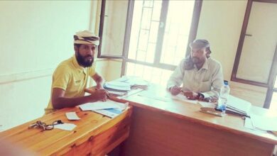 انتقالي جيشان يطلع على أسباب تأخر صرف مرتبات المعلمين بالمديرية