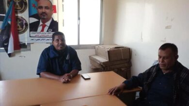 انتقالي زنجبار يبحث مع مكتب النقل إعادة تأهيل الفرز وتنظيم حركة النقل بالمديرية