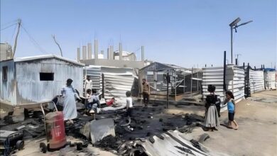 انفجار مأساوي في مأرب يصيب أسرة نازحة بالكامل بينهم 6 أطفال